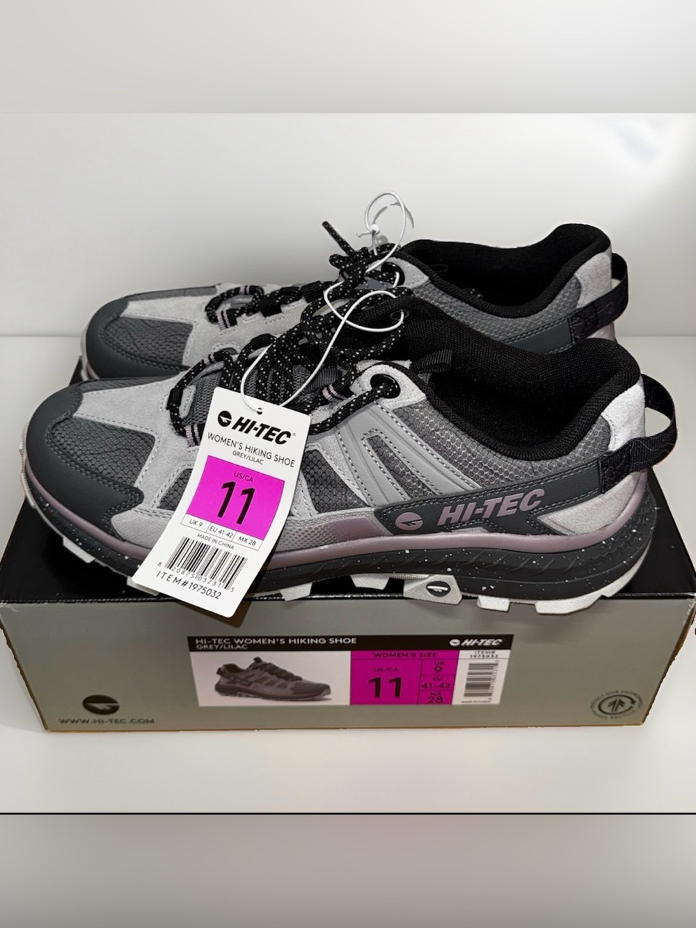 Hi-Tec Women’s Hiking shoe Size 11 Gray / lilac Lace Up Great Tread NIB 1975032